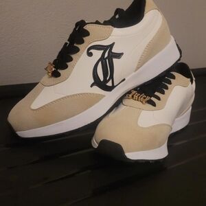 Womens JUICY COUTURE New In Box Tan And WHITE Sneakera